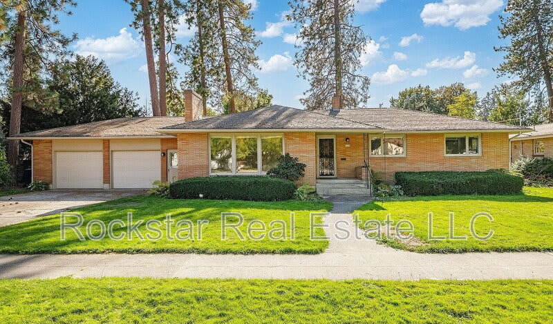 1110 E 28th Ave – photo 1