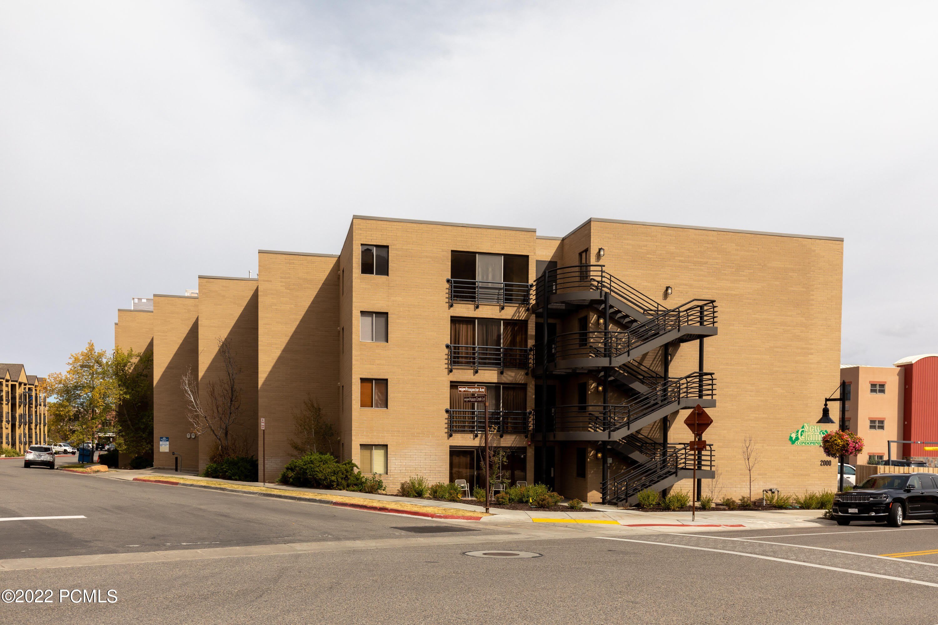 2000 Prospector Avenue – photo 1