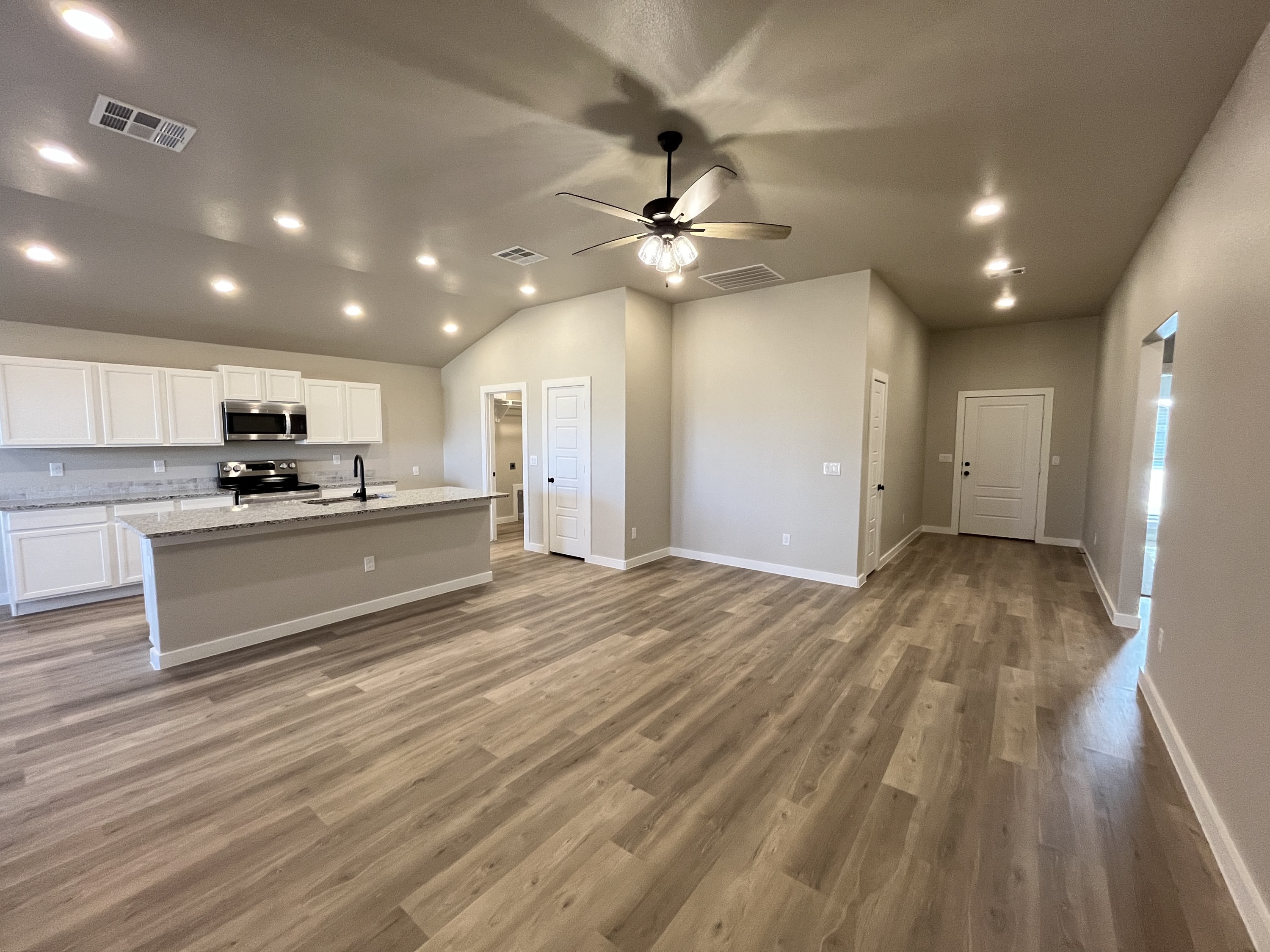 1302 Ross Avenue – photo 5