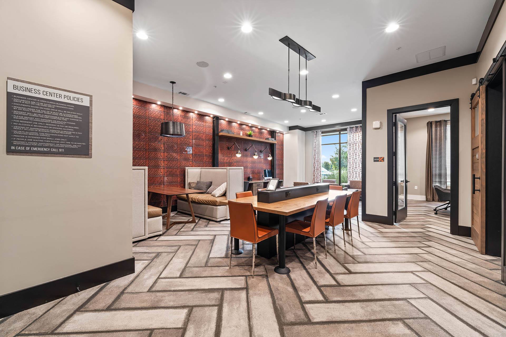 Knox at Metrocenter – photo 4