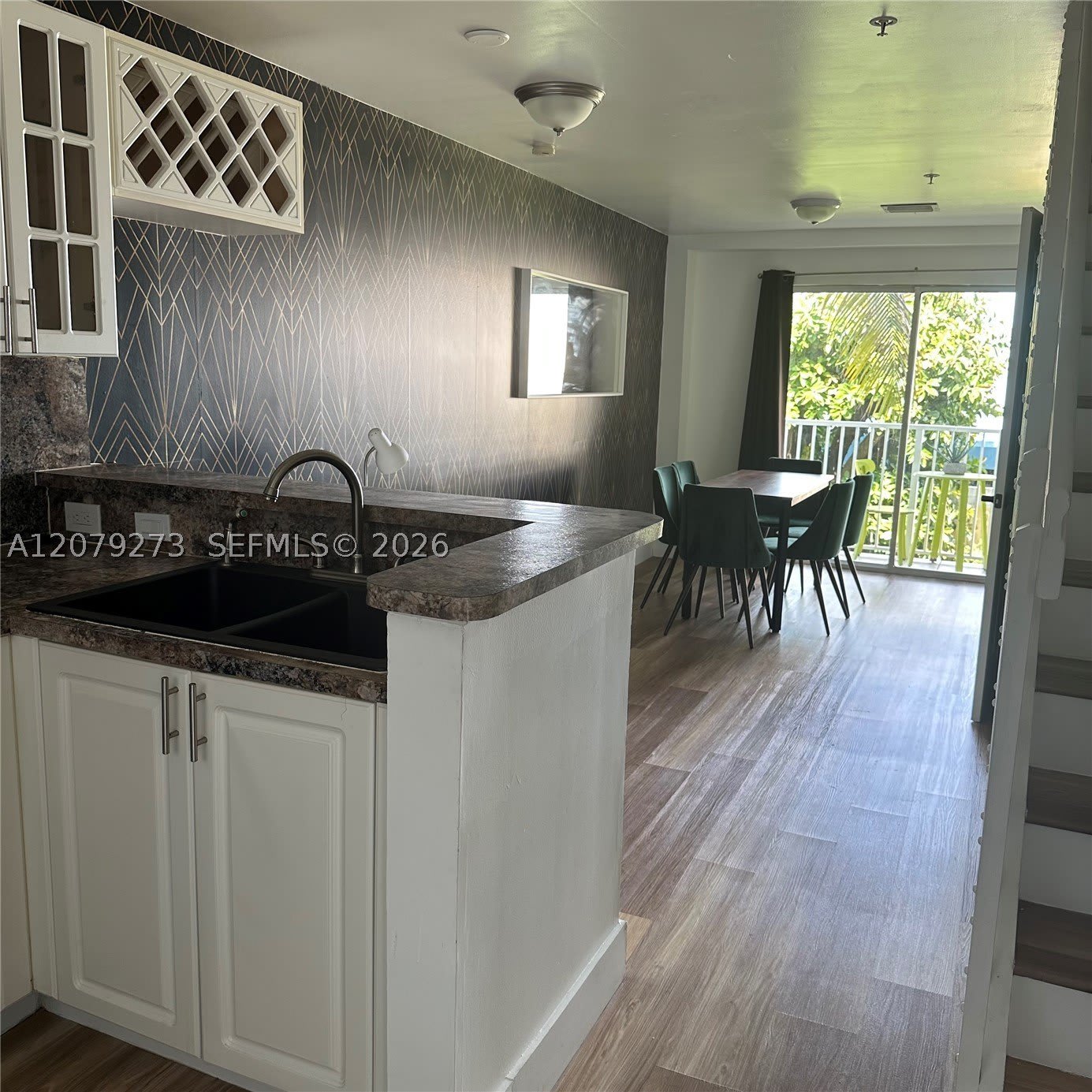 821 SW 2nd St – photo 2