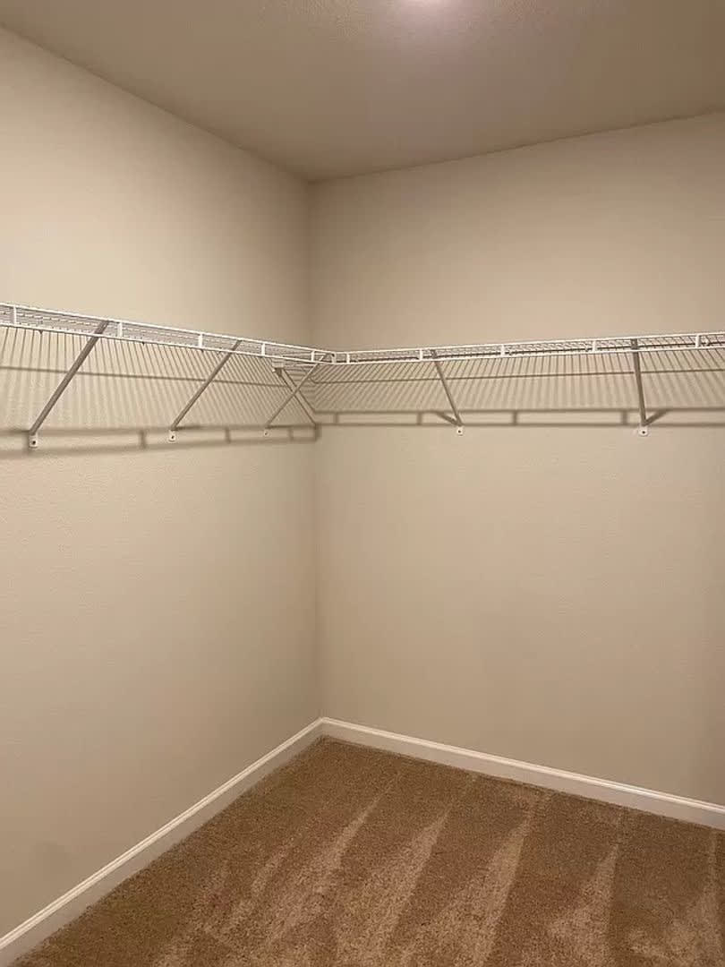 Room in 4 Bedroom Home at Fallen Tree Dr – photo 2