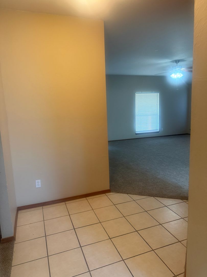 **Home for Lease in Yukon, OK – photo 2