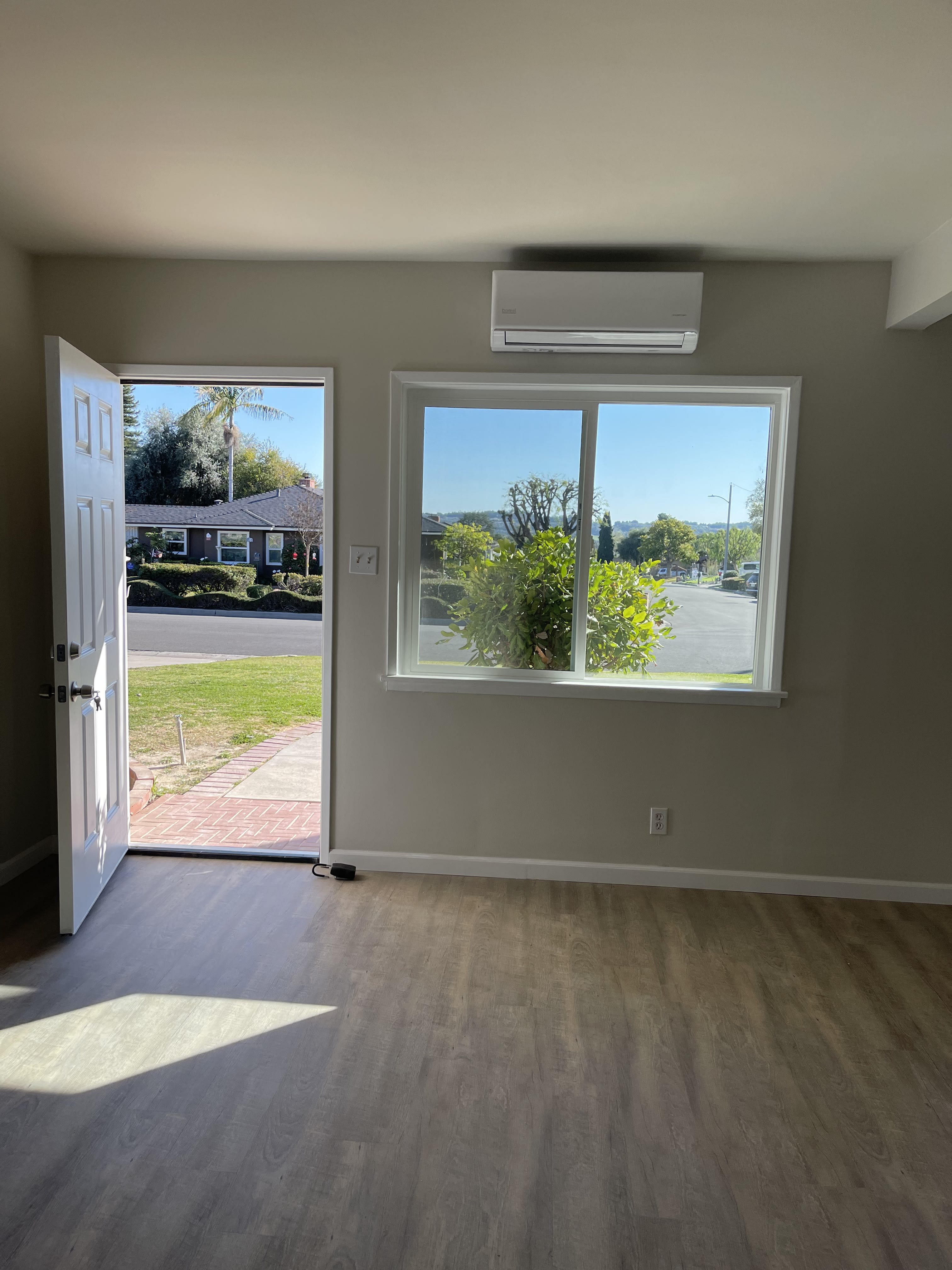 1621 El Rancho Drive – photo 5