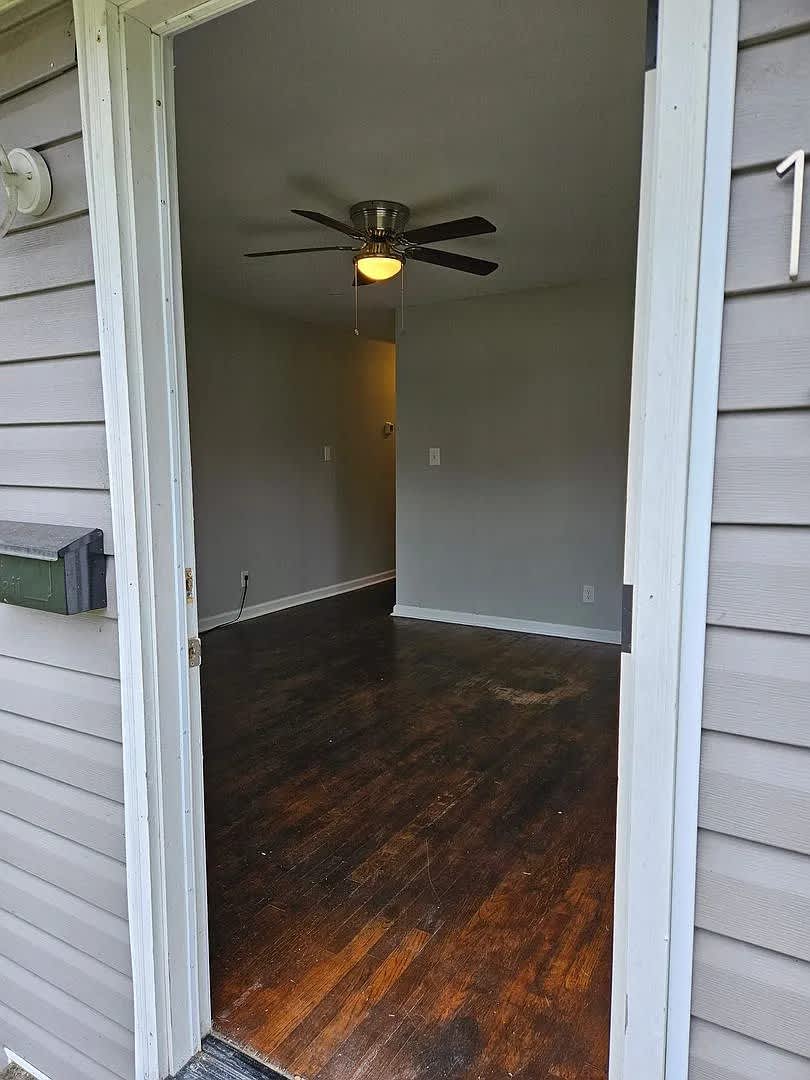 1343 Hinton St – photo 2
