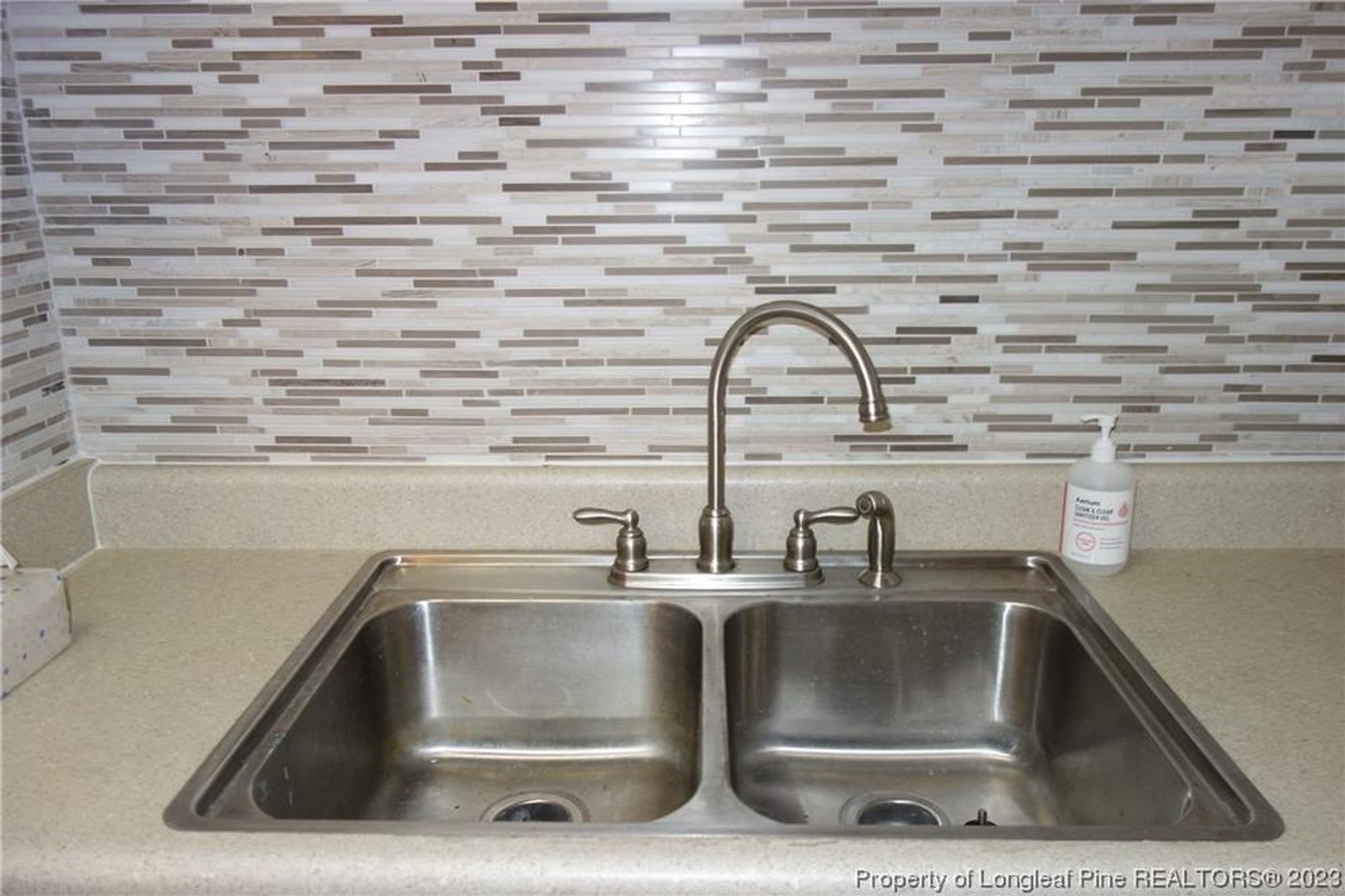 2-Bedroom, 1-Bath House – photo 4