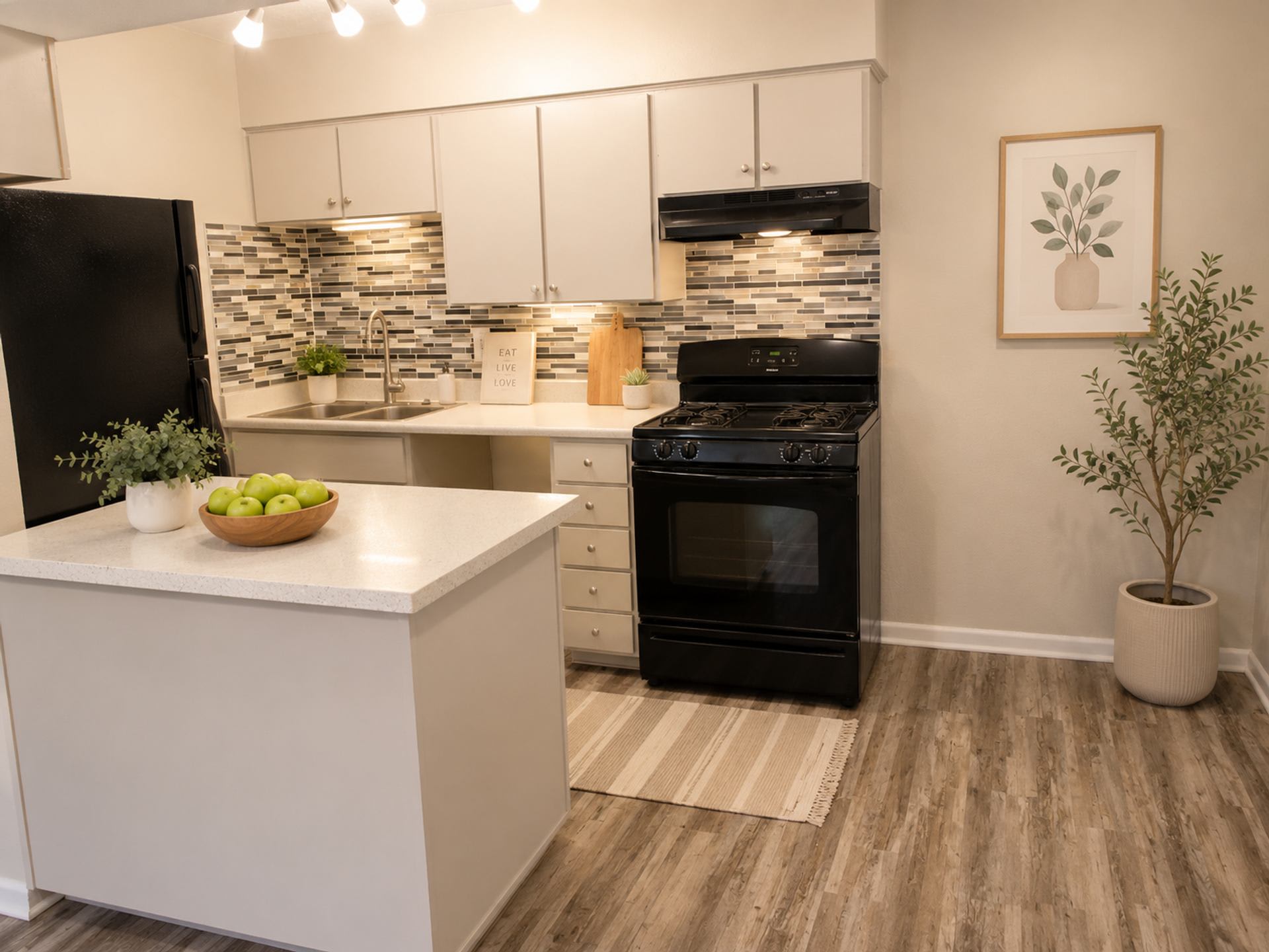 808 at South Catner – photo 4