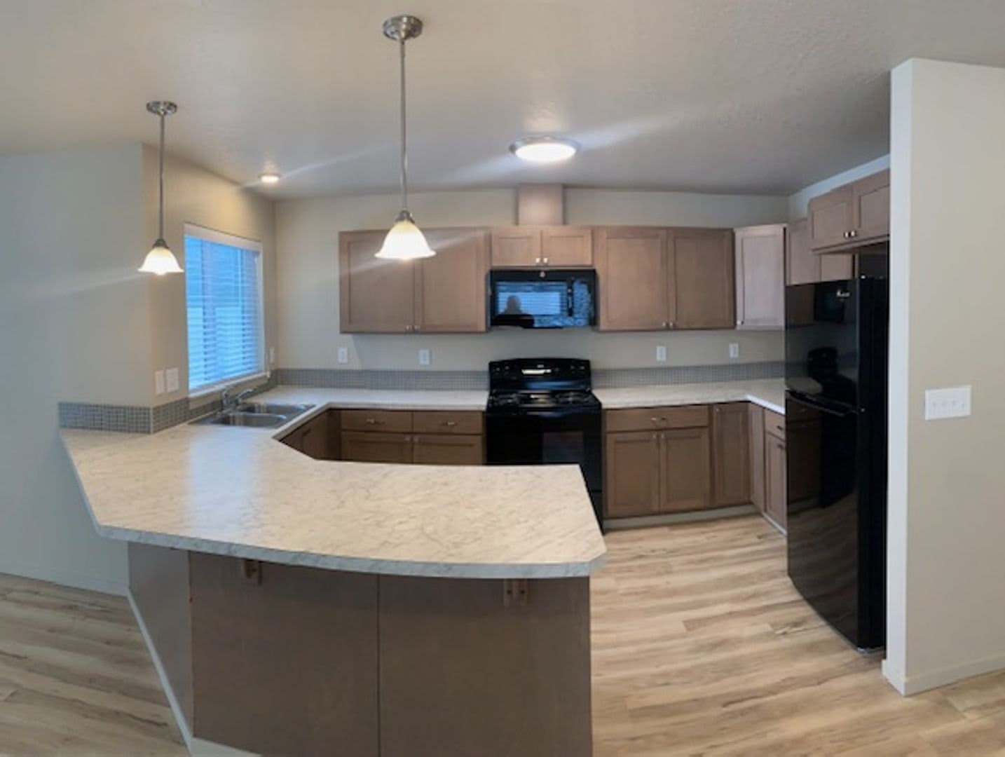 1995 3Br 1392Ft2 1 2 Month Free Special Brand New 3 Bedroom 2 5 Bath Town Homes Spokane Valley – photo 1