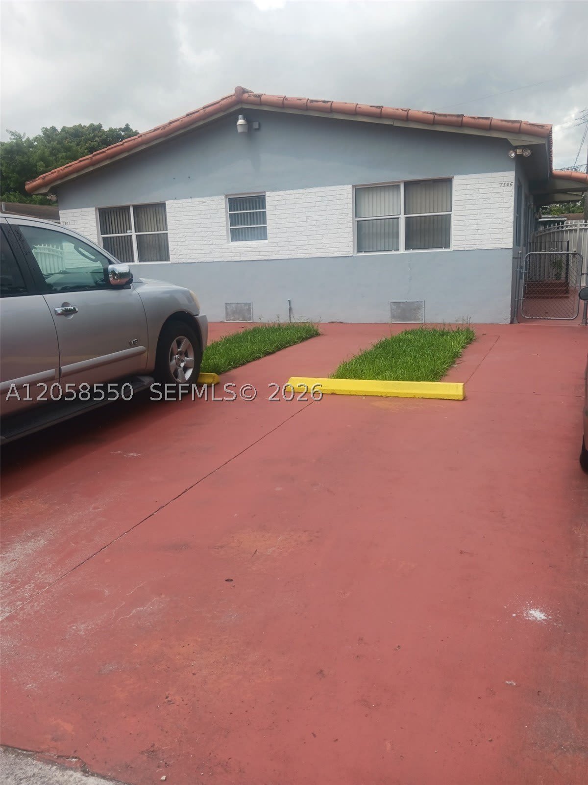 7507 NW 2nd St – photo 1