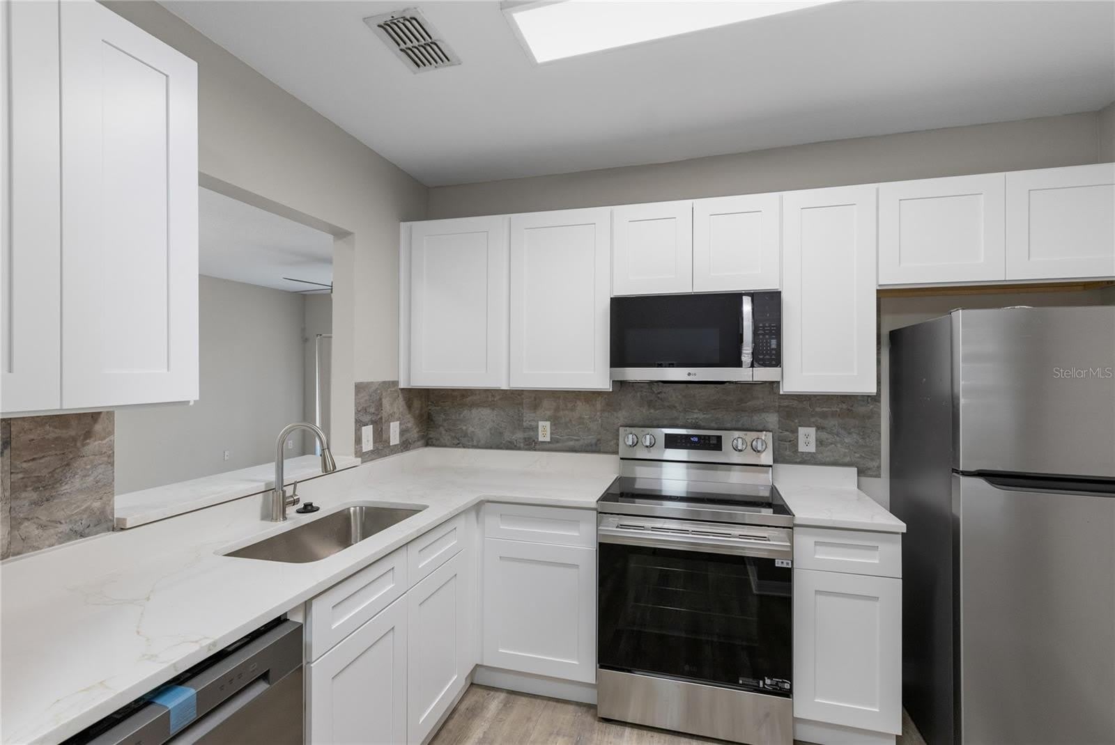 522 VILLA DEL SOL Circle – photo 2