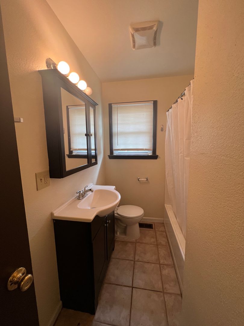 306 E. Liberty St. – photo 4