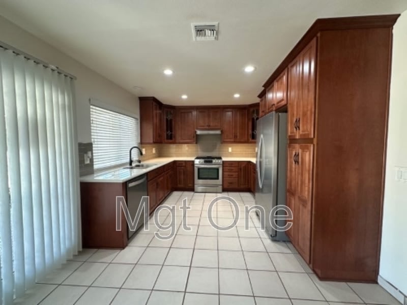 23672 Suncrest Avenue – photo 2