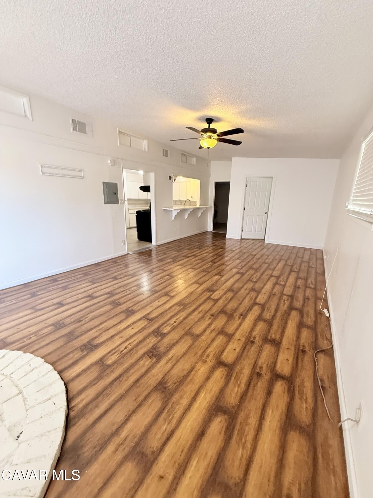 45503 Genoa Avenue – photo 1