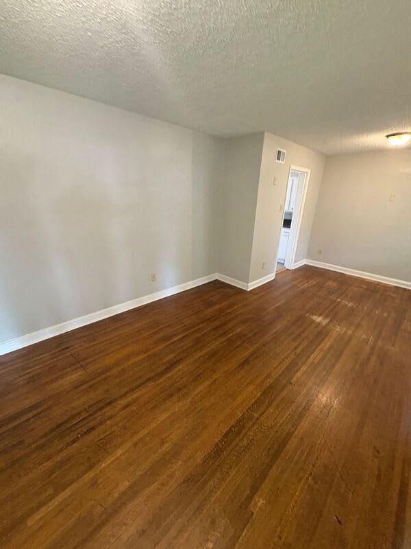 598 Orchard Ave – photo 4