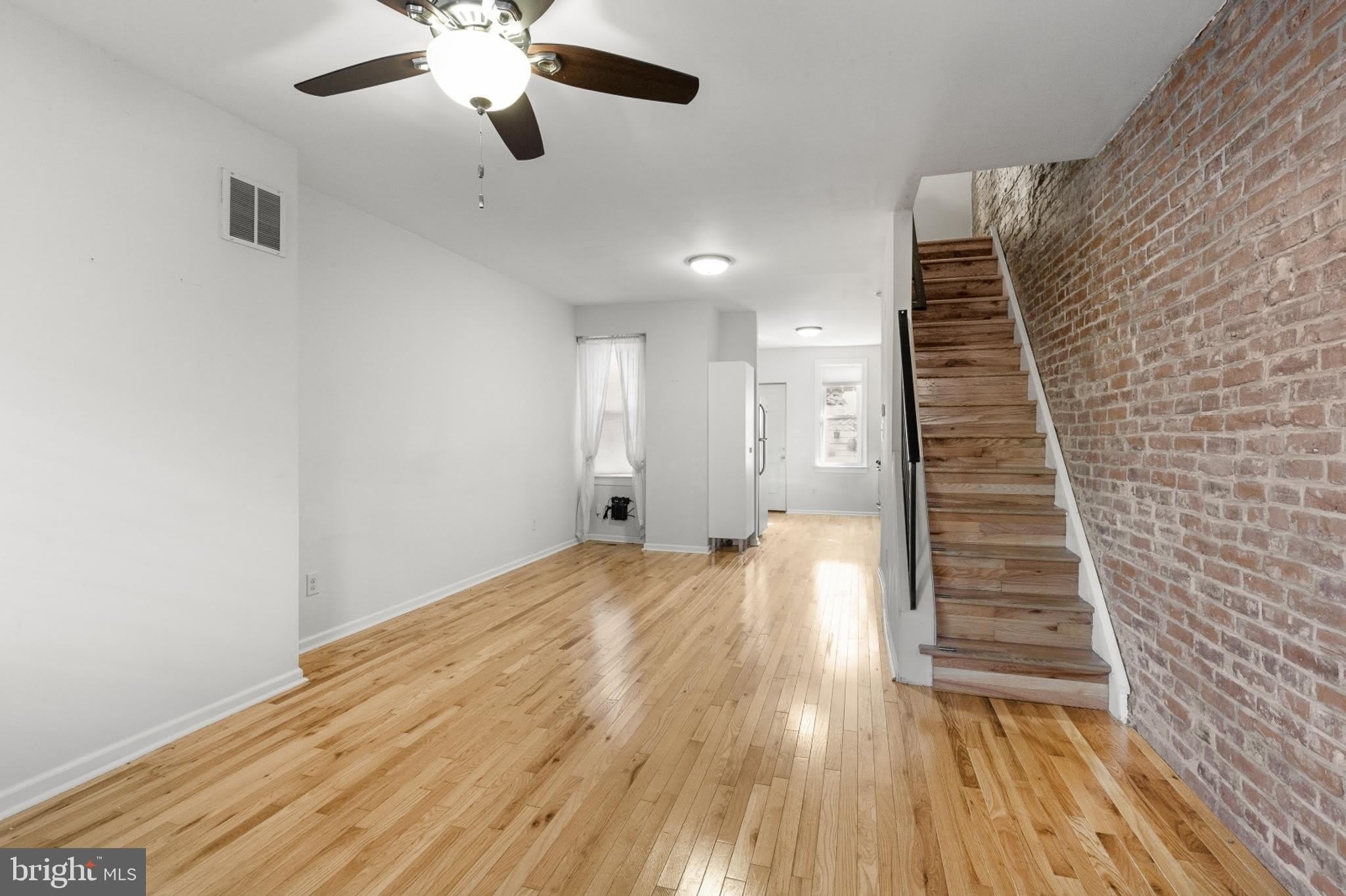 1517 S LECOUNT Street – photo 3