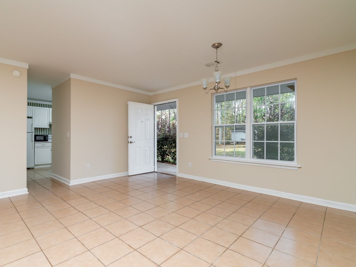 3 Bedroom 2 Bath in Villa Rica – photo 4