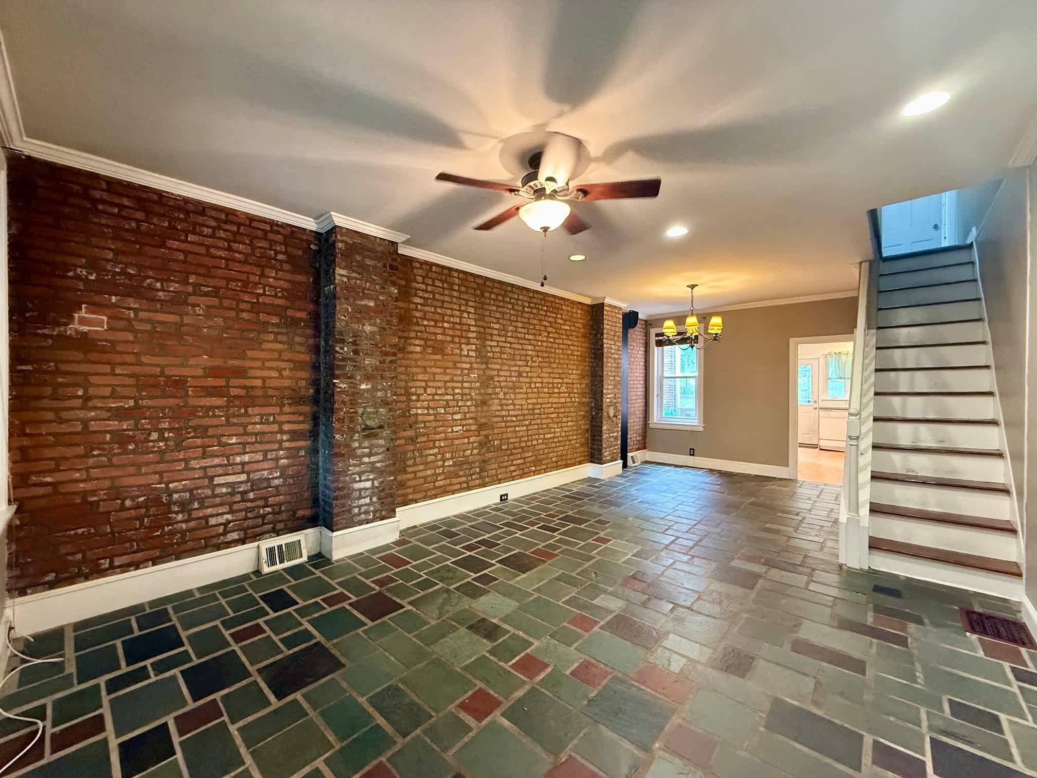 924 Lovering Avenue – photo 5