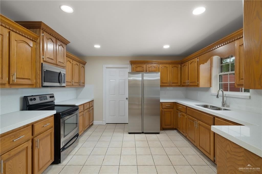 2403 Sunset Lane – photo 5