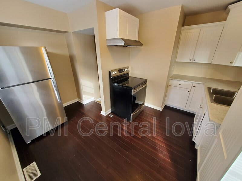 3216 1st St – photo 4