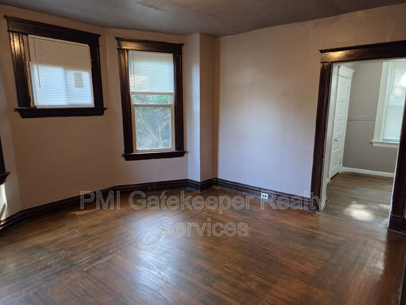 954 Hawthorne – photo 4
