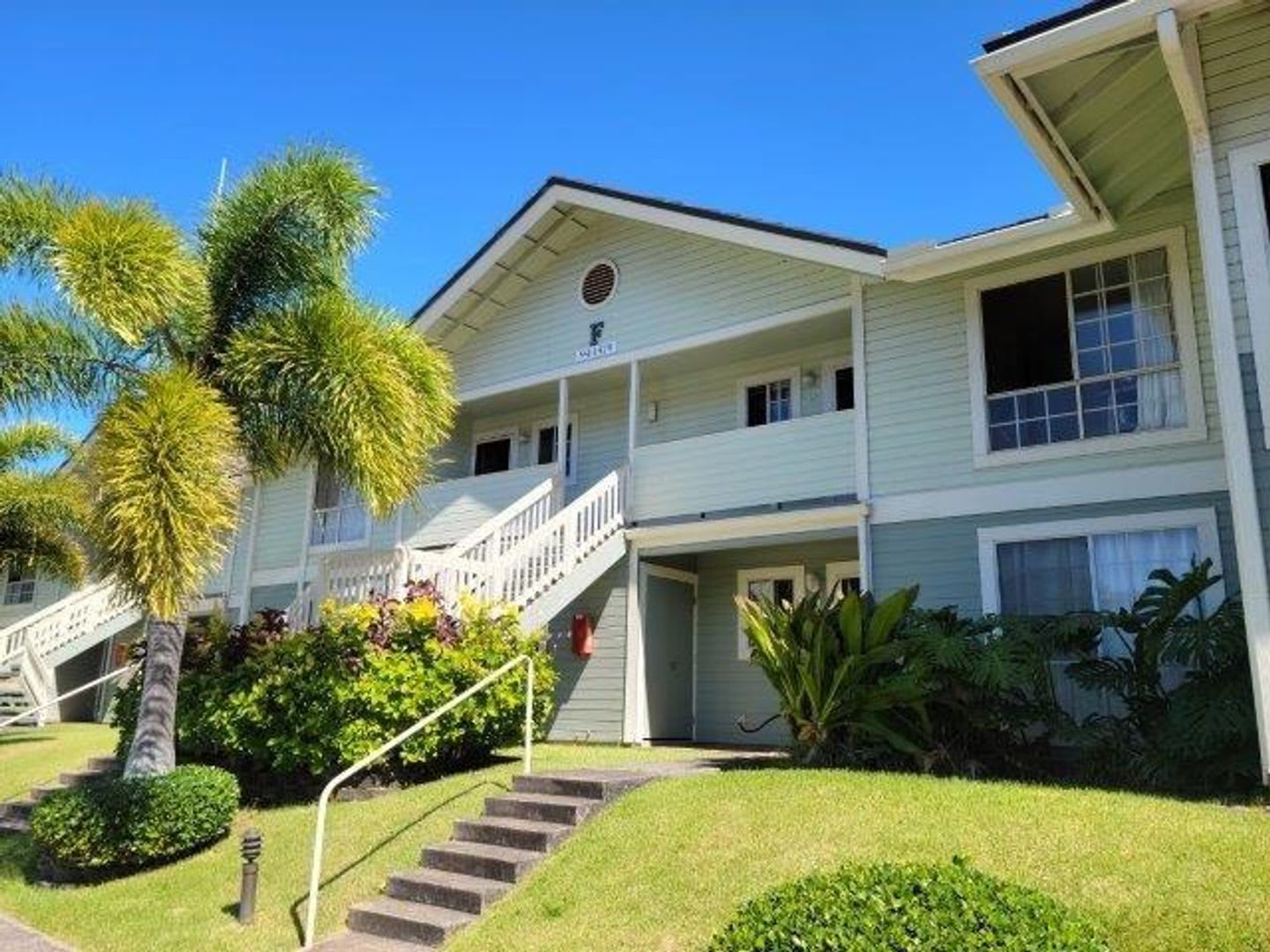 Villages at Waipio 2nd floor unit – photo 1