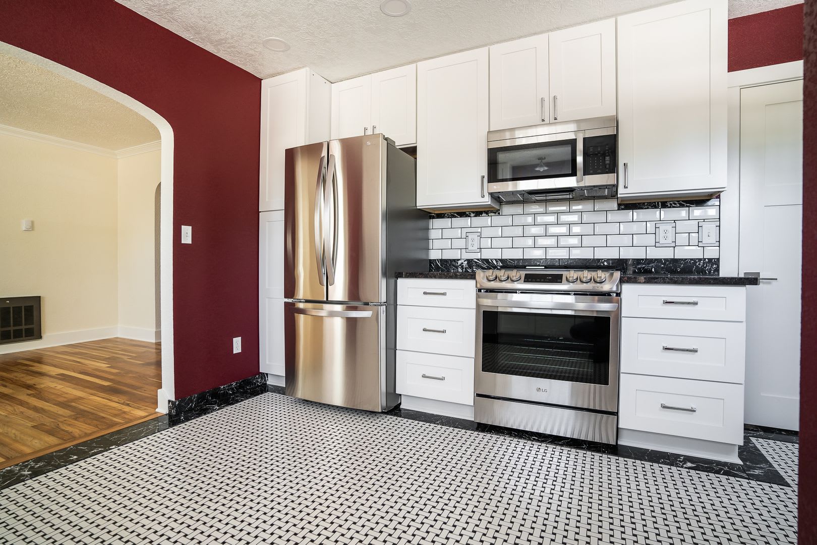 3-Bedroom 2 Bath Classic Cape Cod House (A/C) NE Albany, $2,395 – photo 4