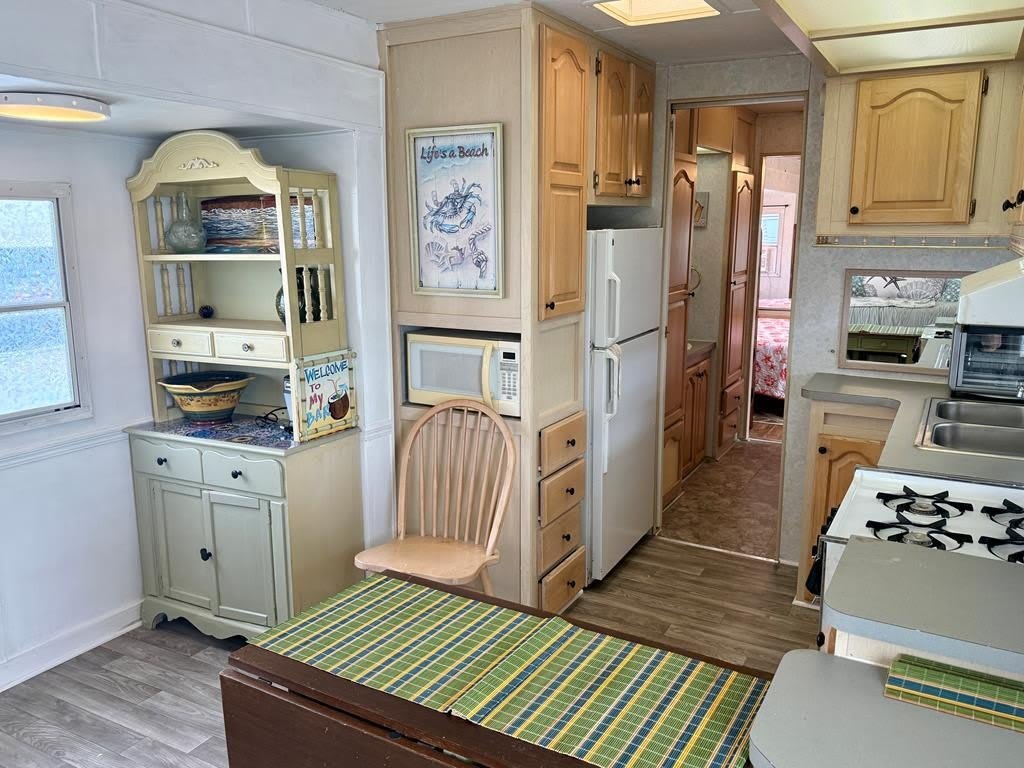 8239 BAY FRONT LN – photo 4