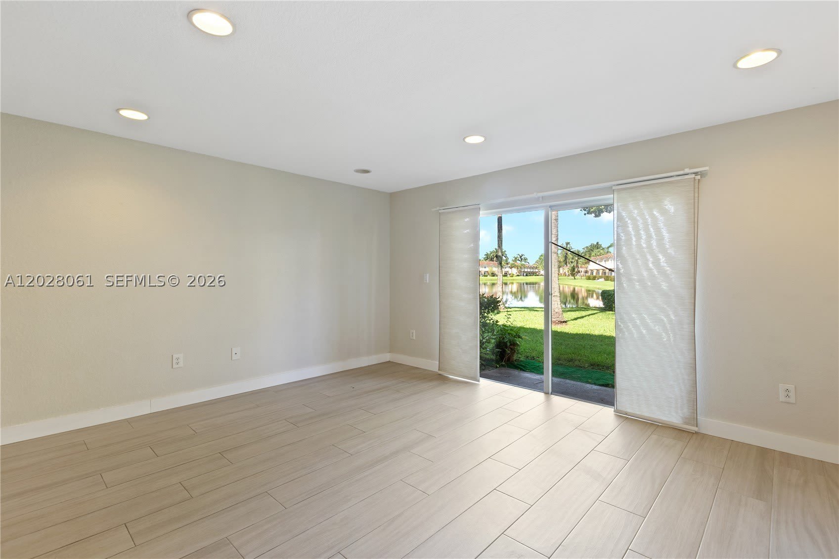 3126 Sw 128Th Ave – photo 4