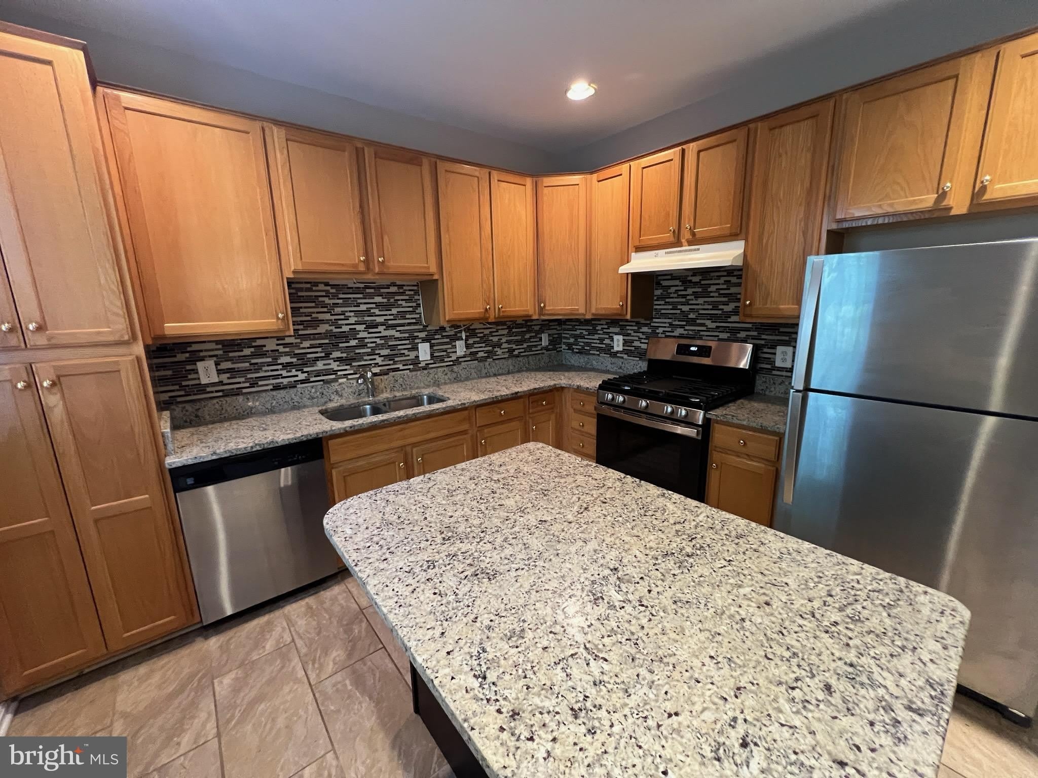 18023 CALABAR Drive – photo 2