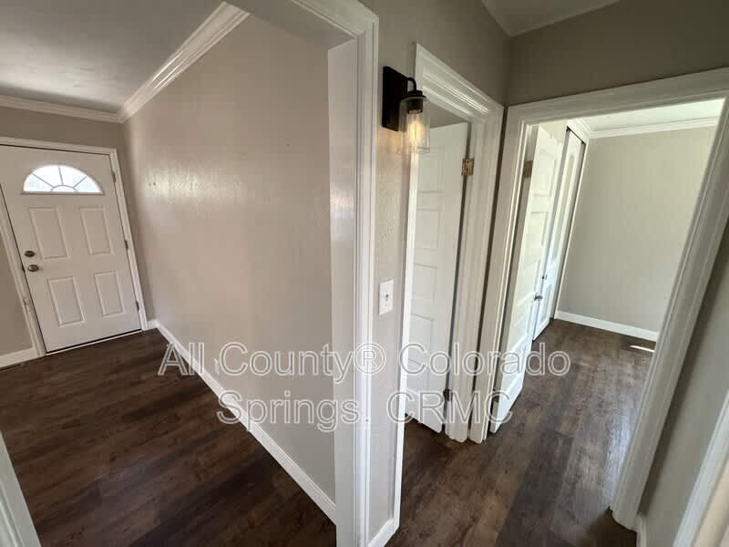 814 S Institute Street – photo 4