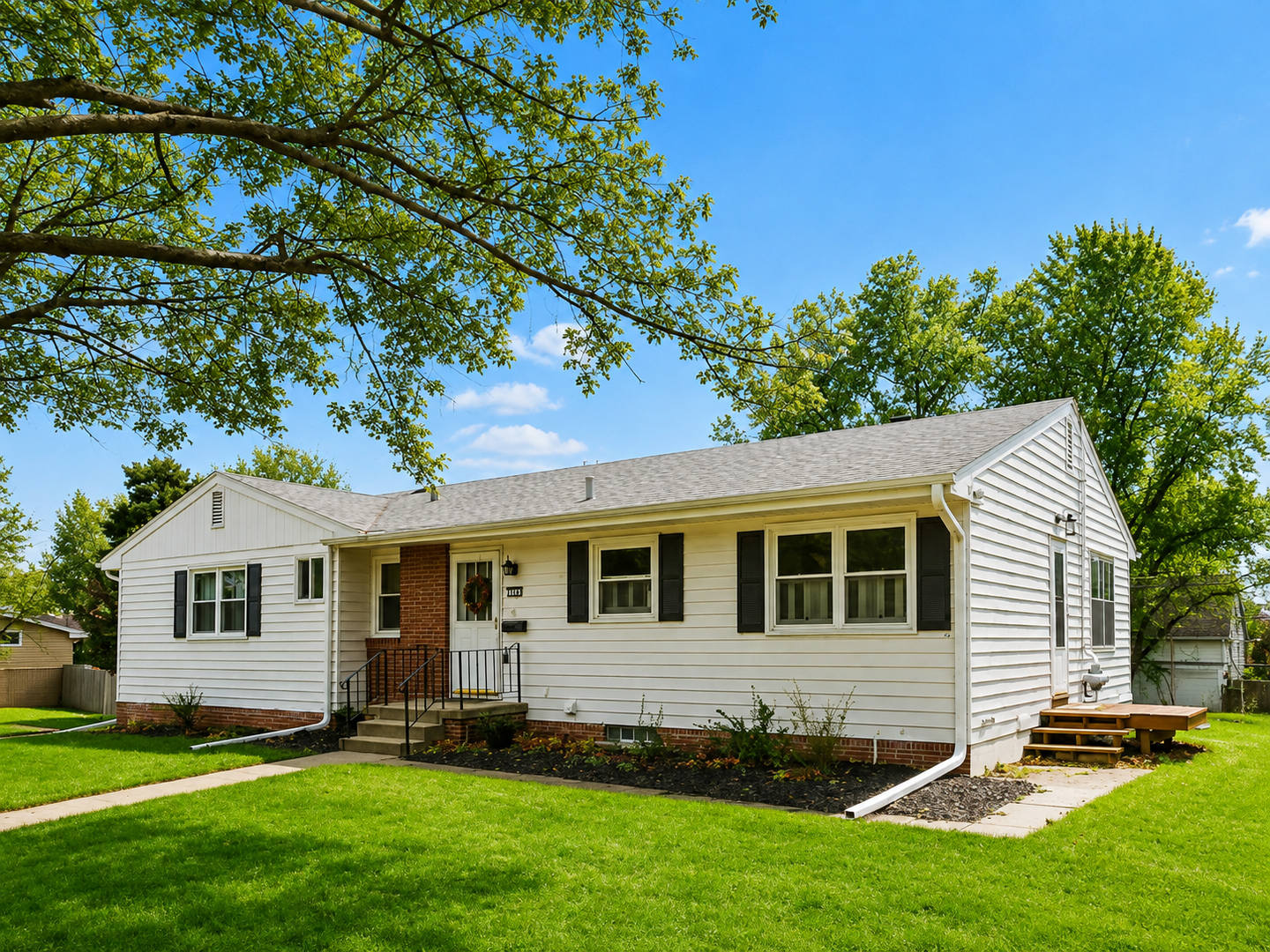 More Space, More Charm, More Reasons to Call This Home! – photo 2