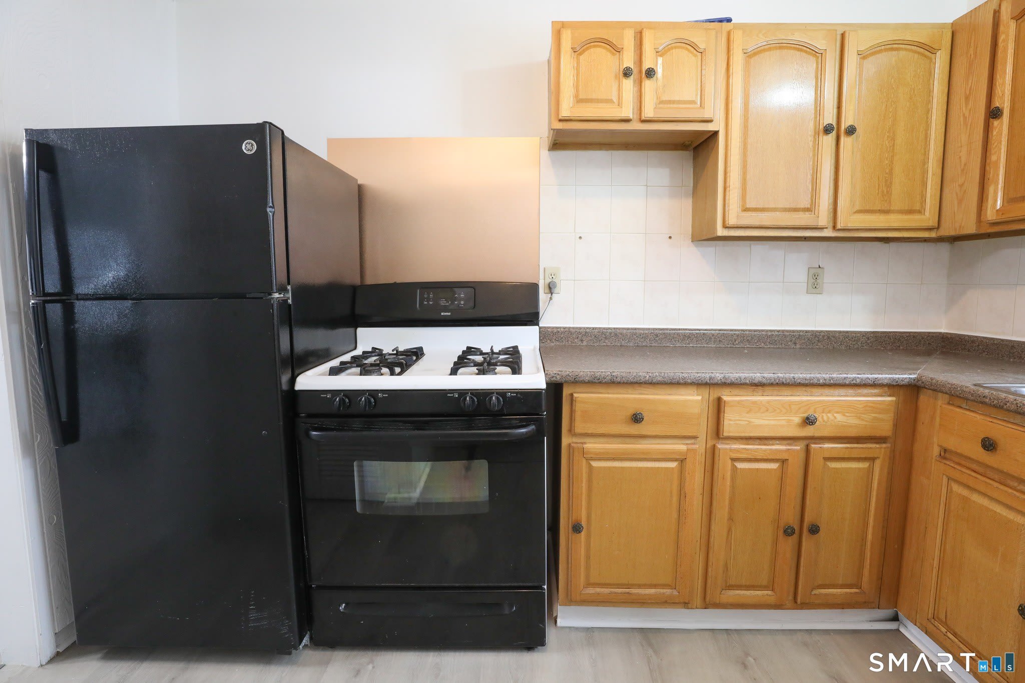 1 Camelot Drive – photo 2