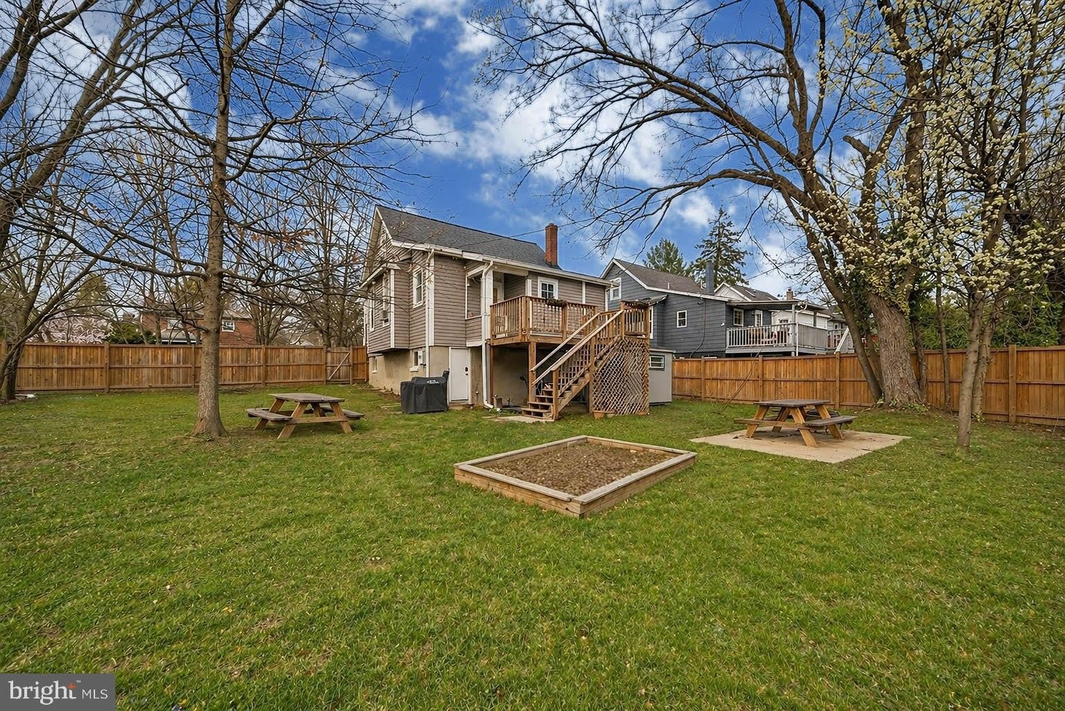 303 E MELROSE Avenue – photo 2