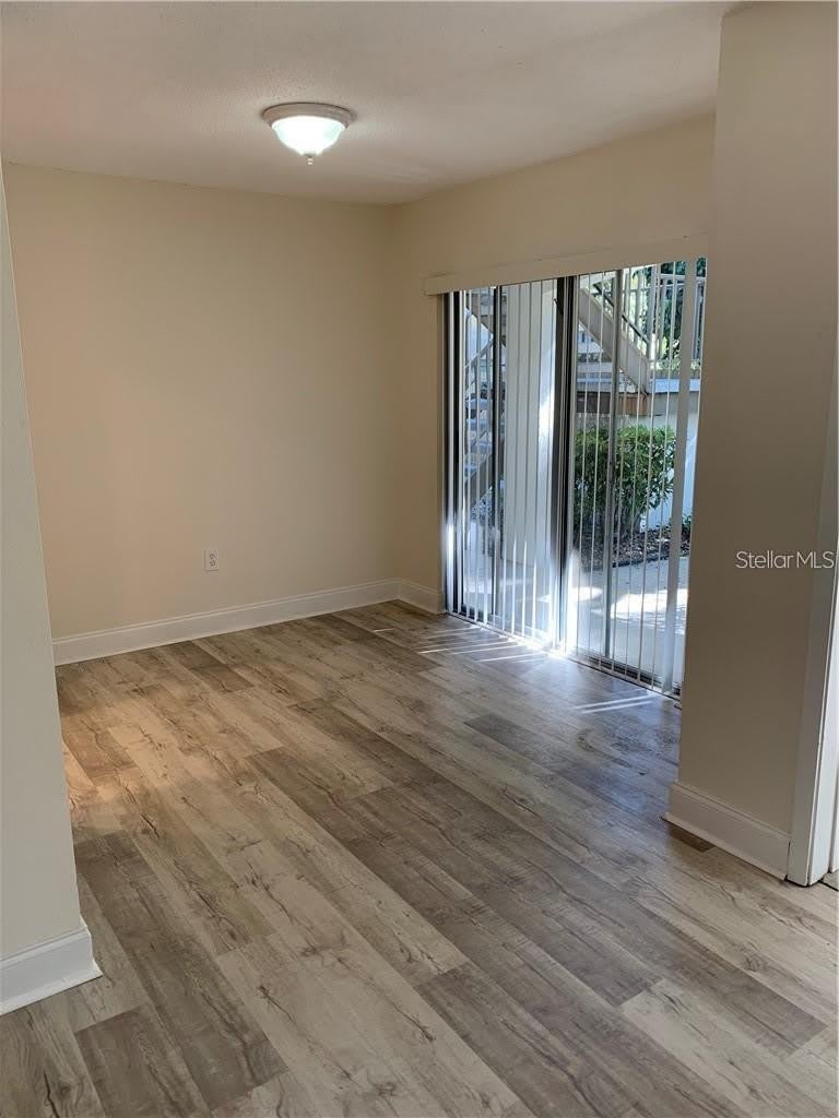4035 S SCHOOL Avenue – photo 4