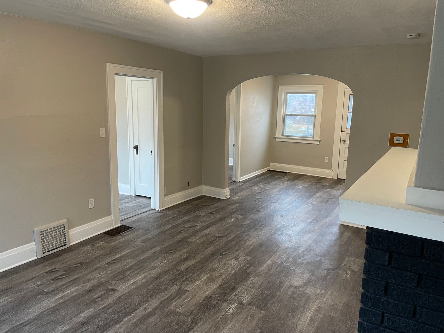 1123 W 23rd St – photo 2