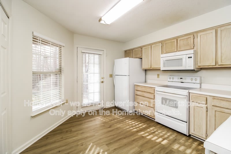 2630 Ingleside Dr – photo 4