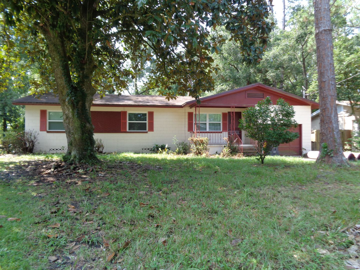 Beautiful Move In Ready Home With Bonus Room – photo 2
