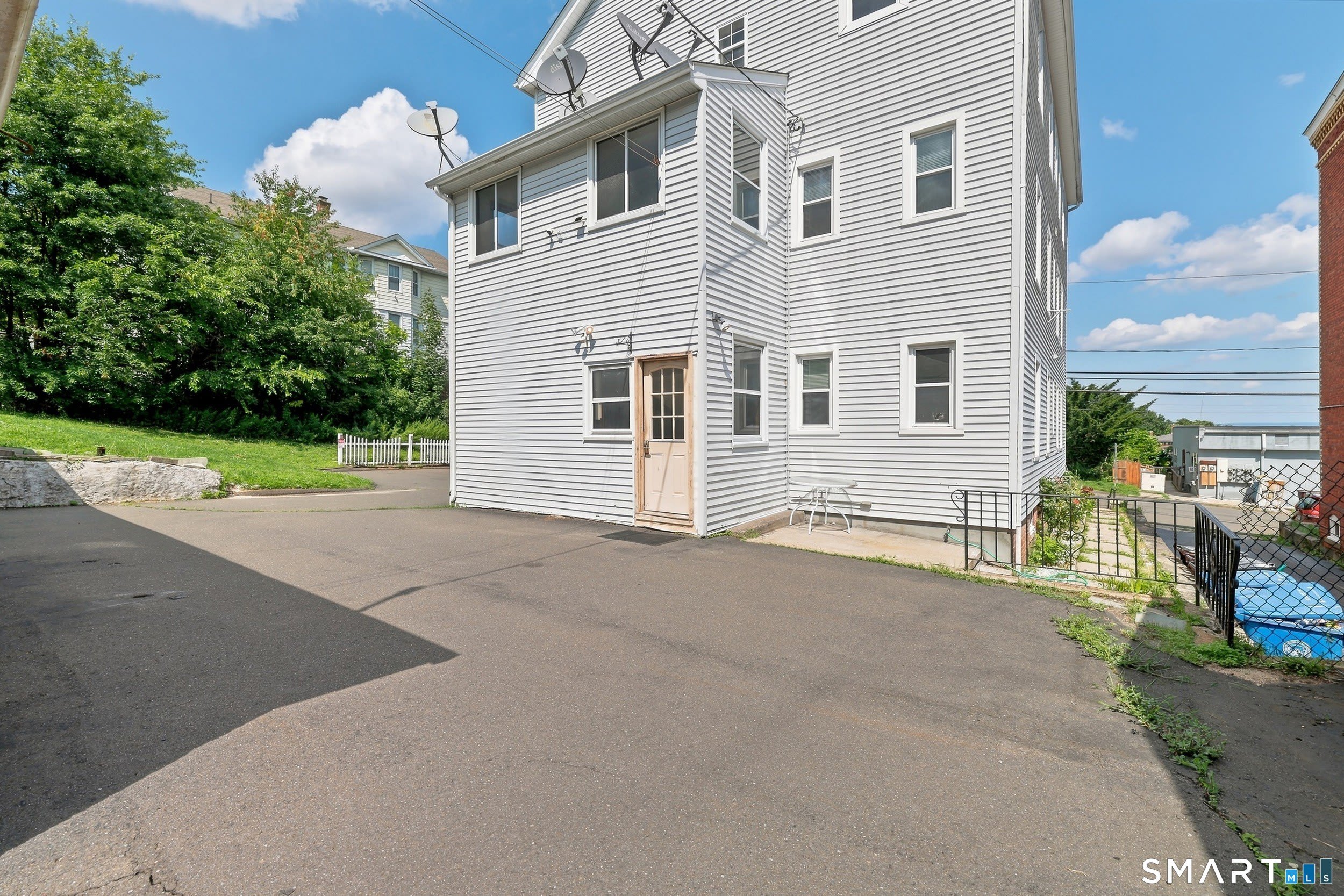 126 Booth Street – photo 3