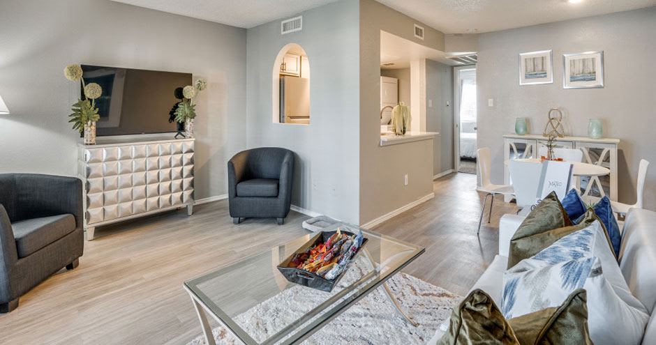 Mateo Apartment Homes – photo 2