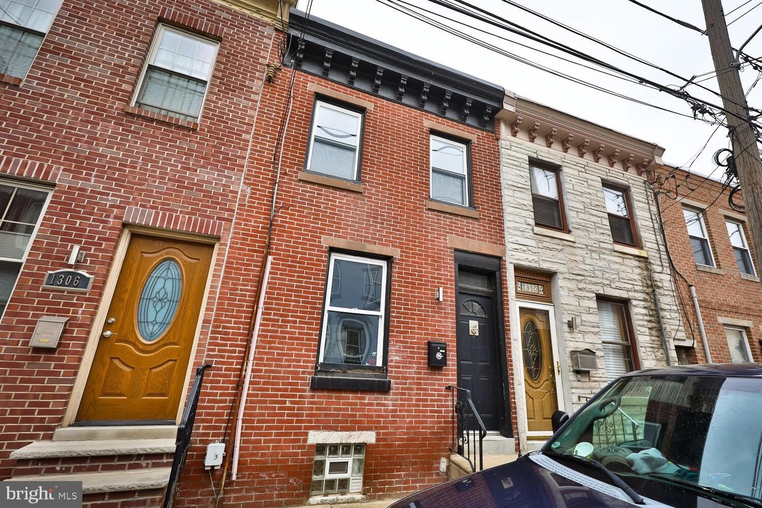 1308 E OXFORD Street – photo 1
