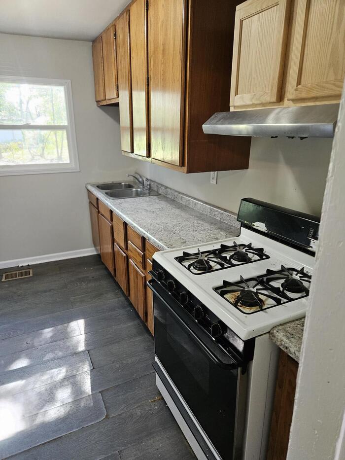 2939 West 10Th Avenue – photo 4