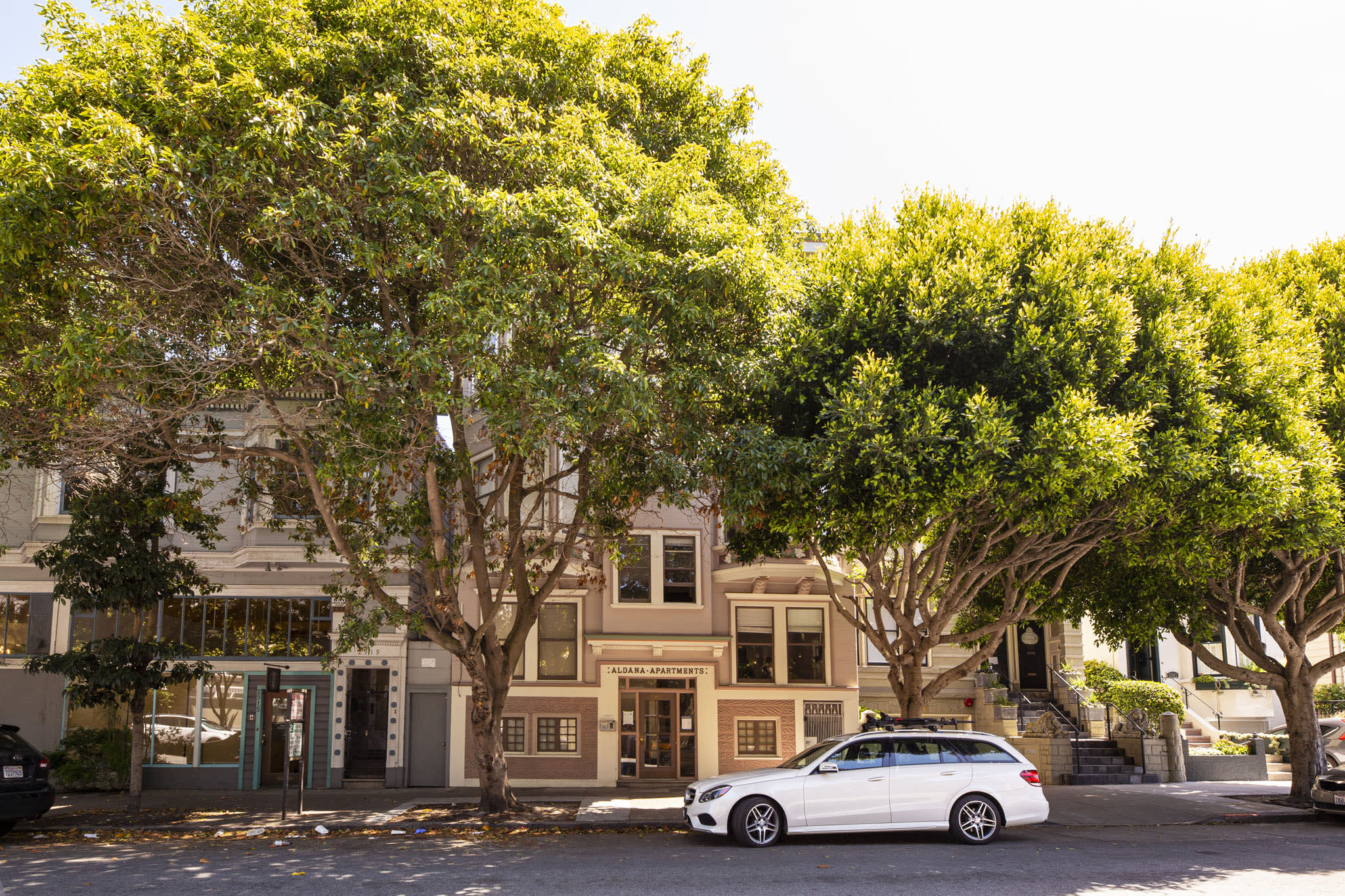 2927 Sacramento Street – photo 1