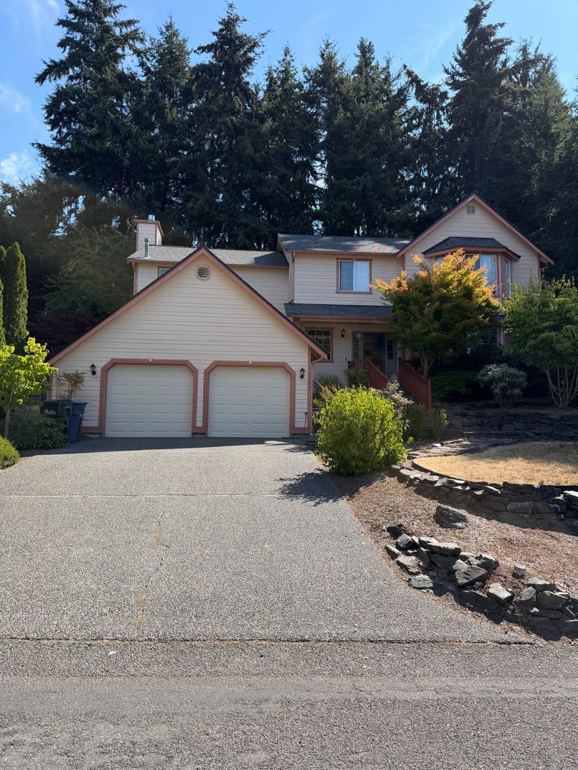 Spacious 4-Bedroom Gig Harbor Home with Private Yard &amp; 2-Car Garage – photo 1
