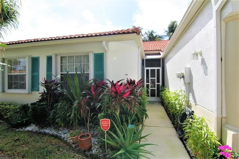 6098 Lake Hibiscus Drive – photo 2