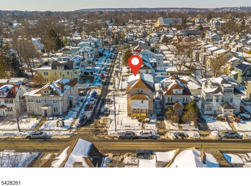 977 Sanford Ave – photo 3