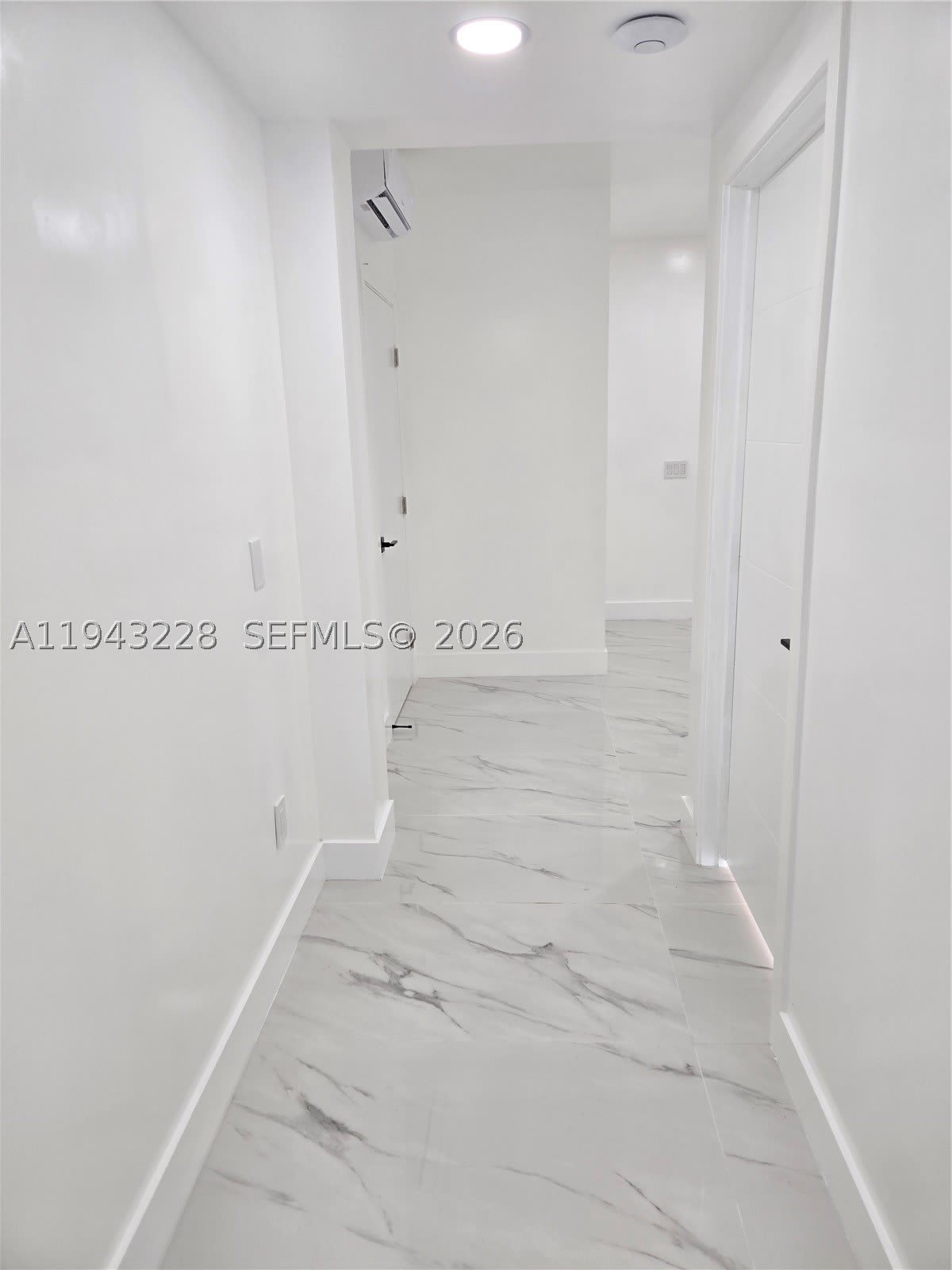 987 NE 145 – photo 1