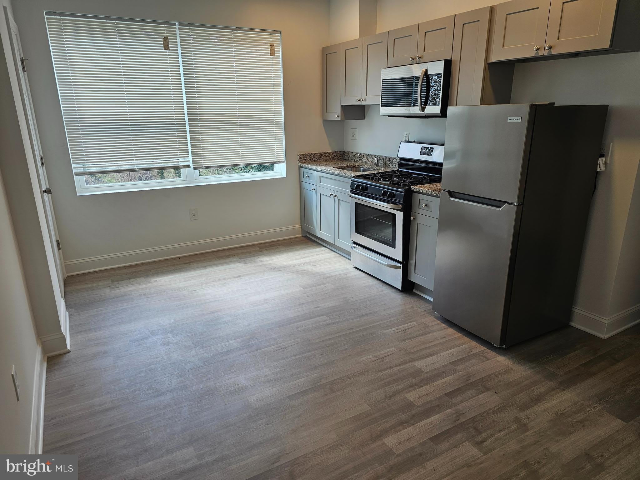 3929 4TH Street SE – photo 3