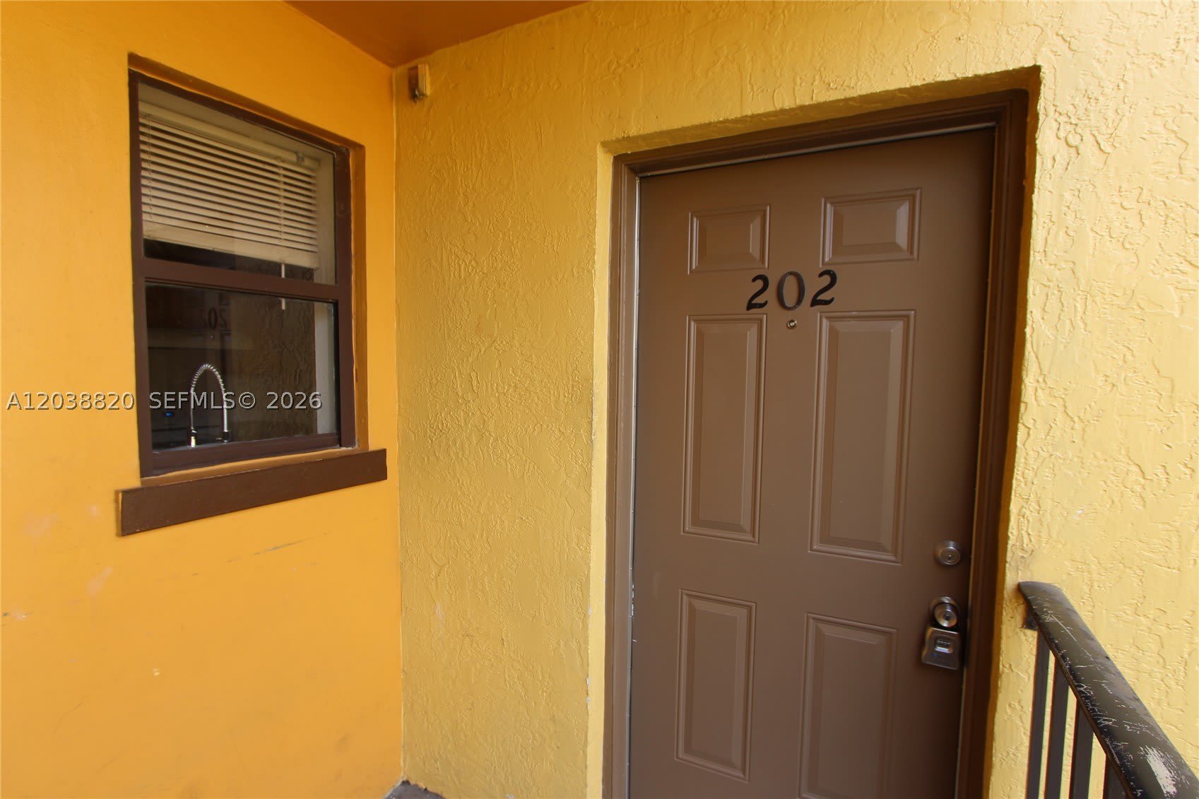 650 NW 114th Ave – photo 4