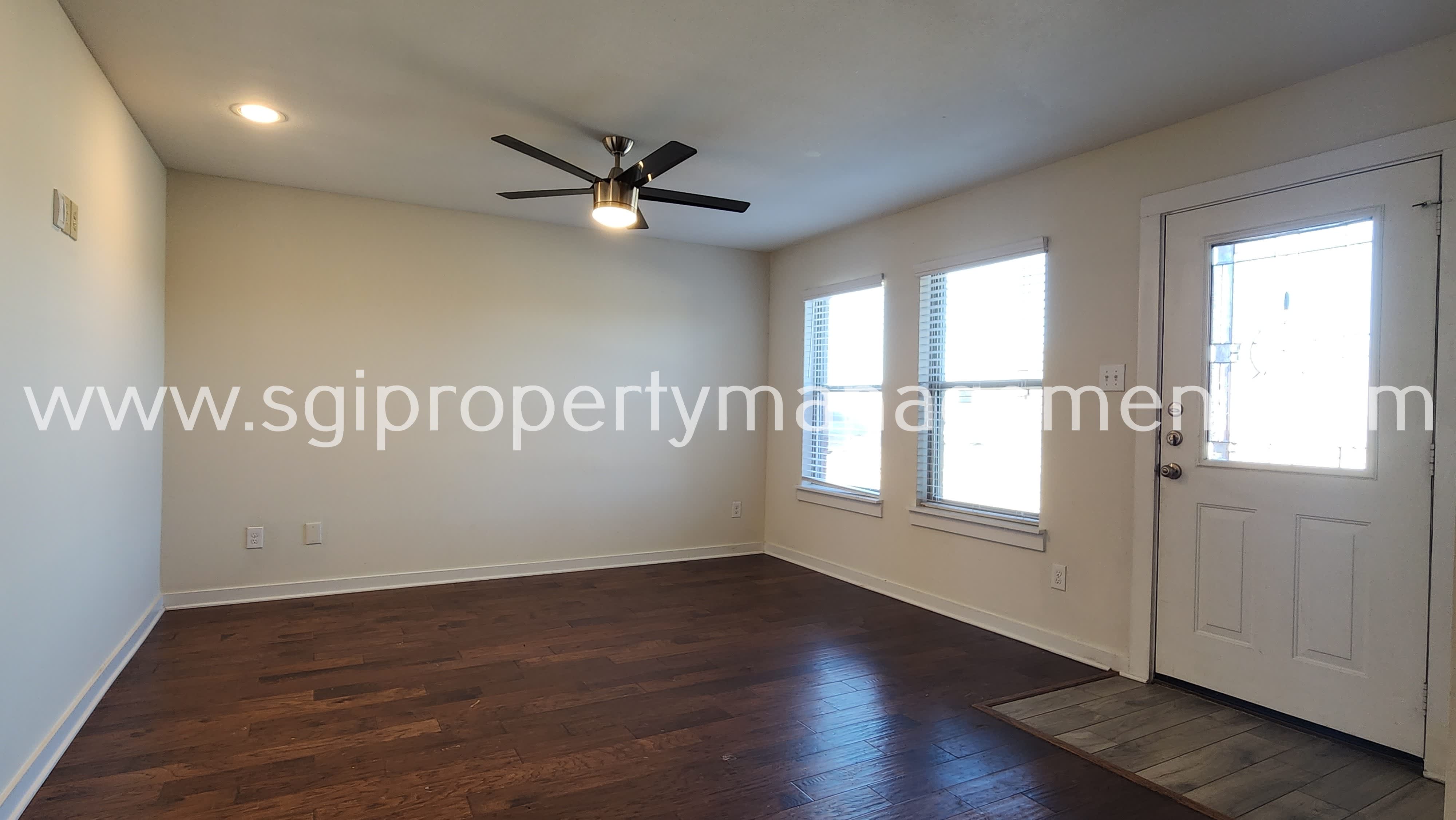 931 Robineta Ln – photo 2
