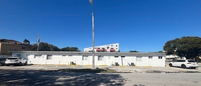2900 W Flagler St – photo 2
